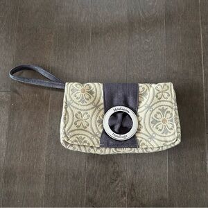 Madison Crossbody Wristlet Clutch Chain Tapestry‎ Vintage Vibes Gray Cream